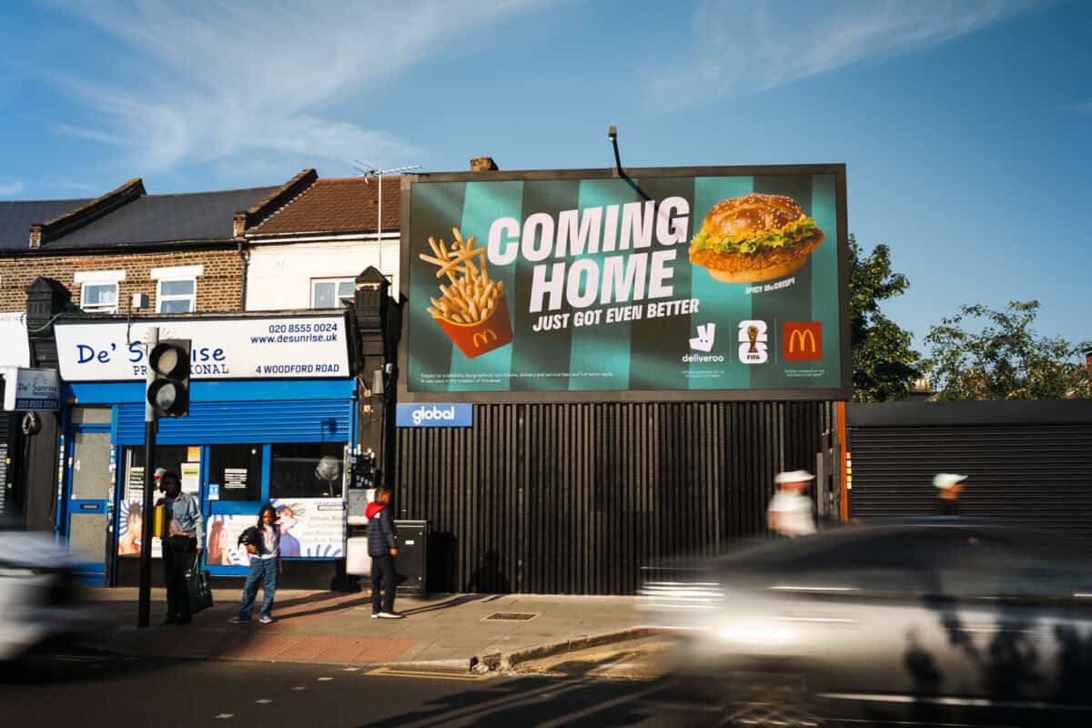 Deliveroo Football OOH Campaign campaign photograph 1