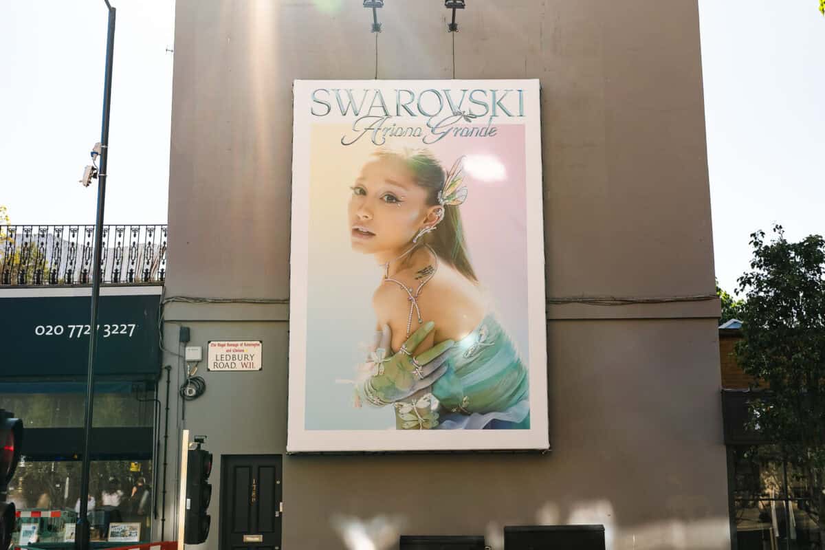 Burberry & Swarovski Across London campaign photograph 6