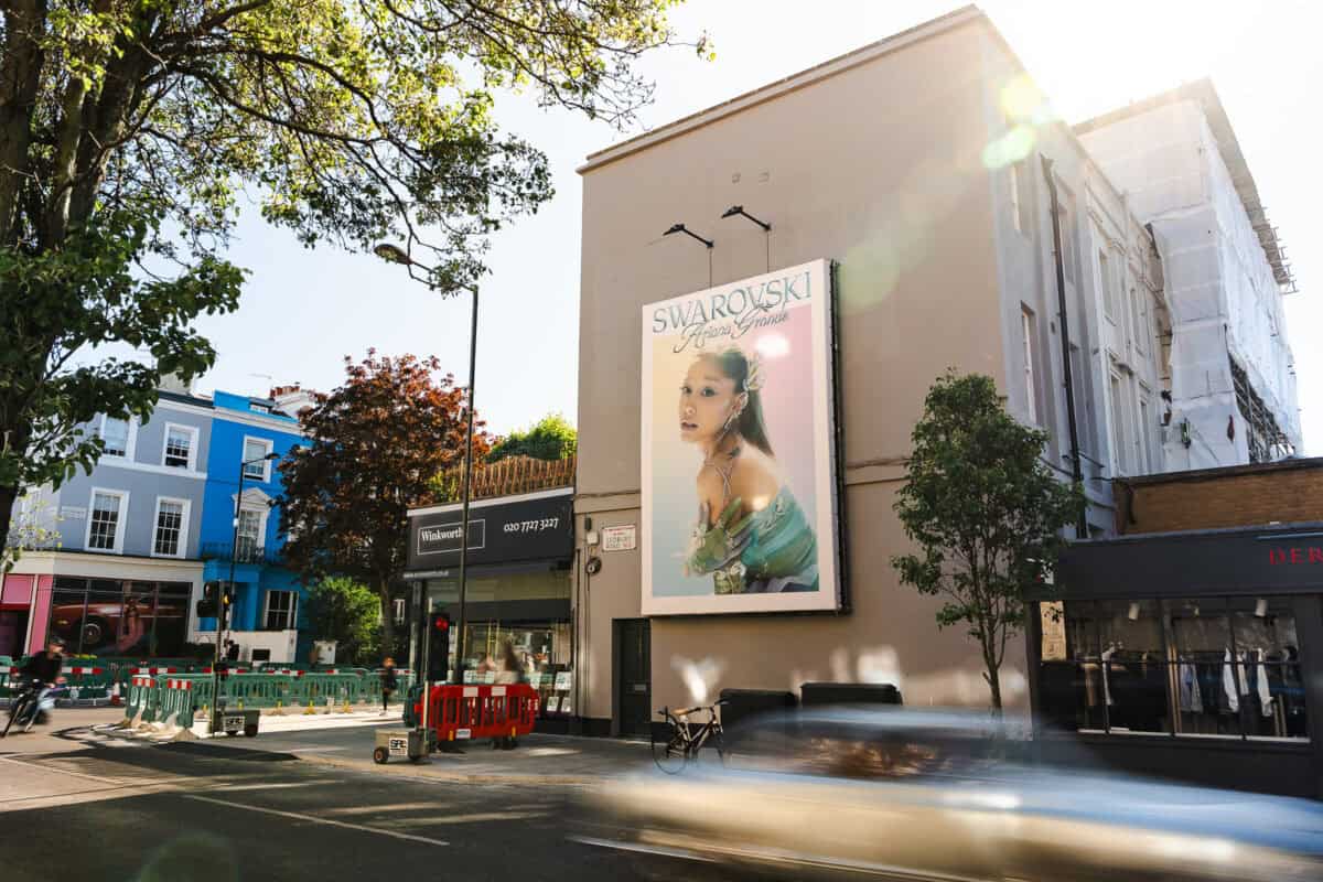 Burberry & Swarovski Across London campaign photograph 8