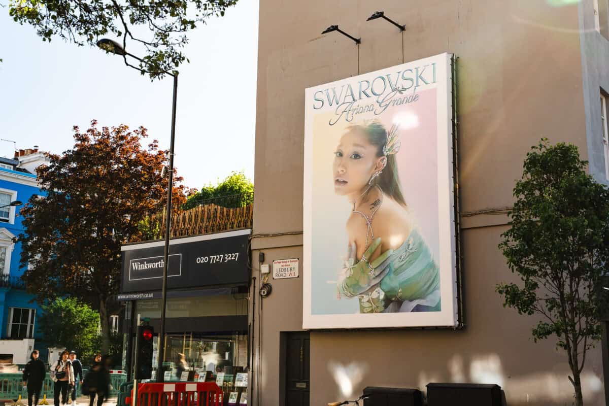 Burberry & Swarovski Across London campaign photograph 9