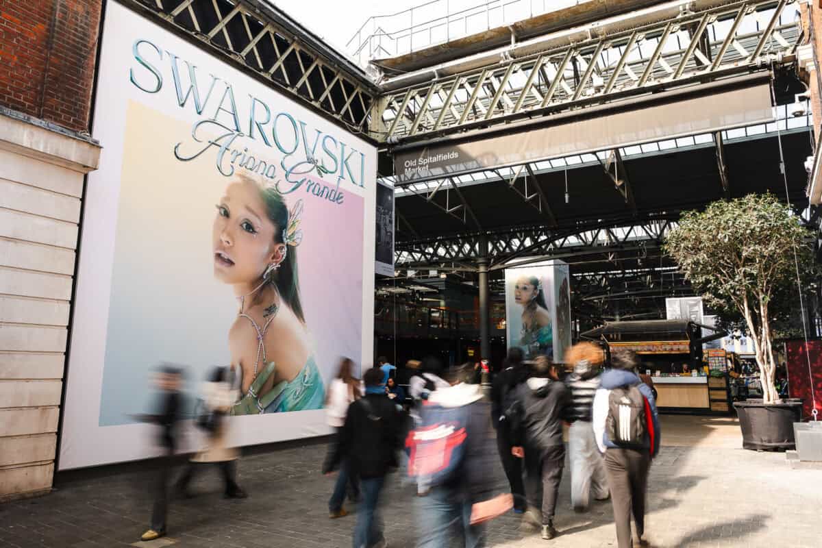Burberry & Swarovski Across London campaign photograph 14