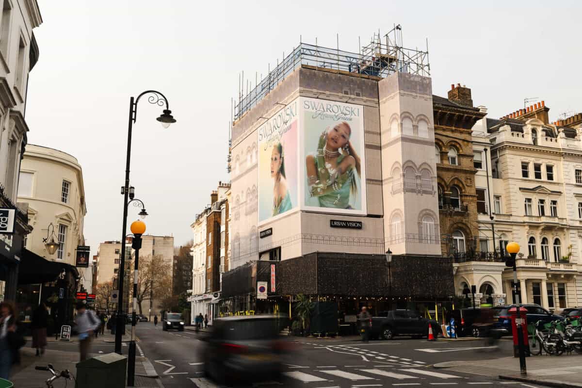 Burberry & Swarovski Across London campaign photograph 20