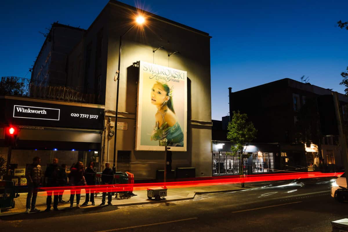 Burberry & Swarovski Across London campaign photograph 25