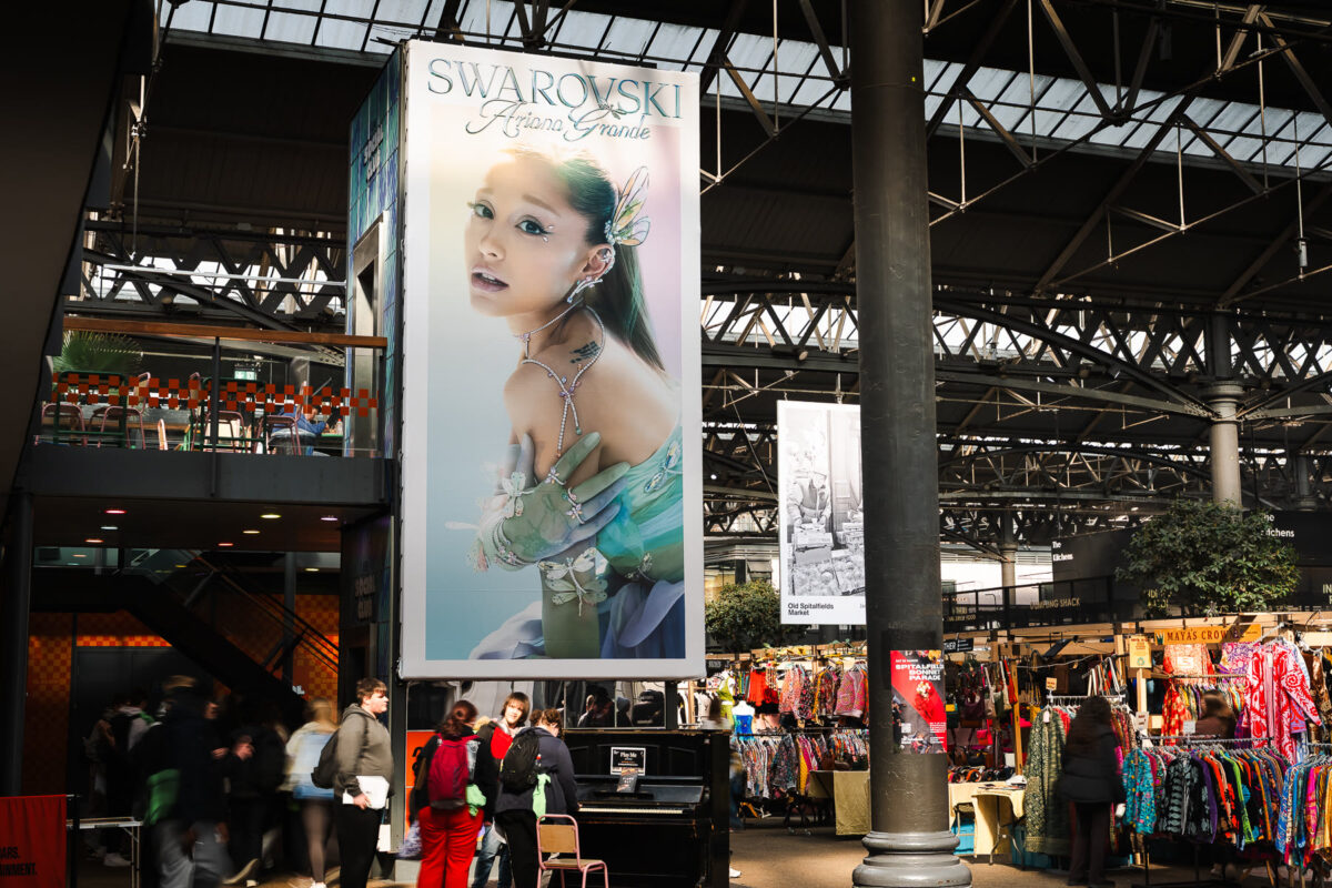 Burberry & Swarovski Across London campaign photograph 30