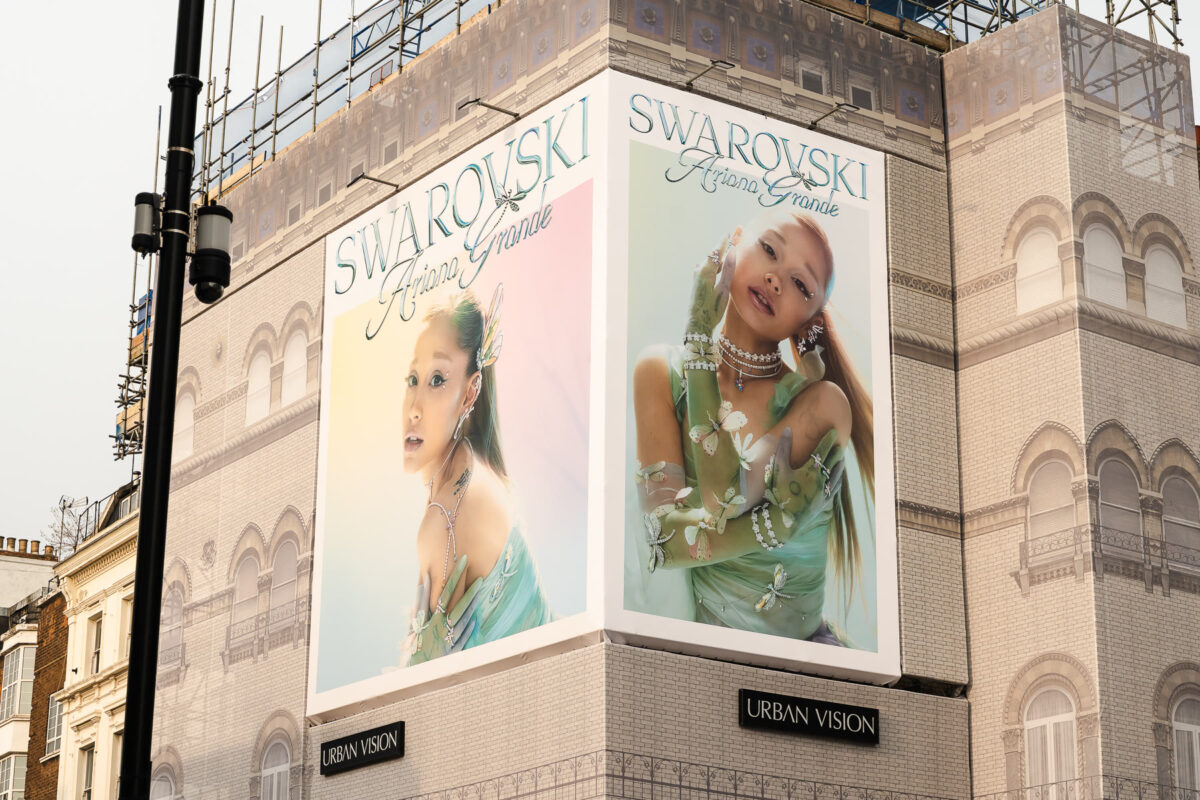 Burberry & Swarovski Across London campaign photograph 32