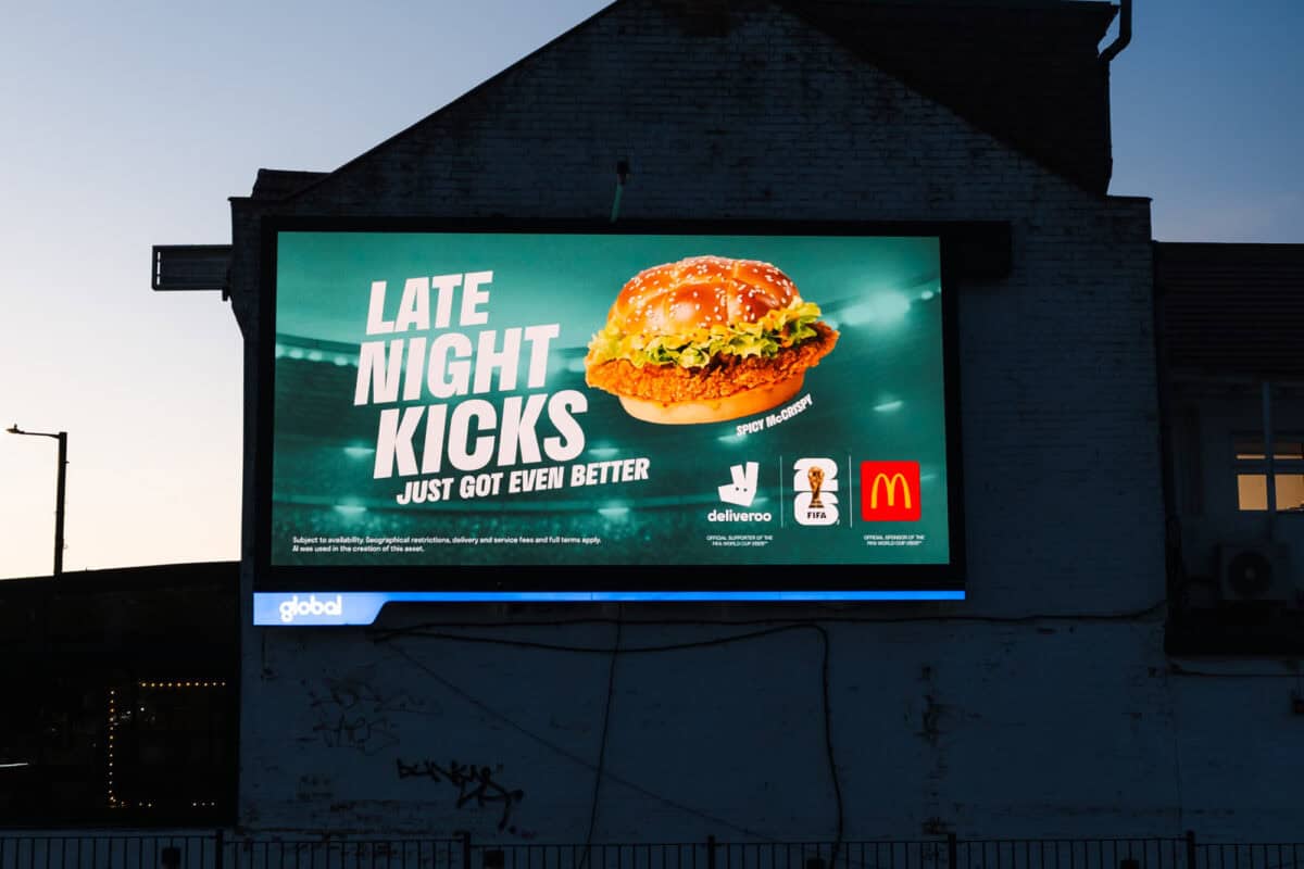 Deliveroo Football OOH Campaign campaign photograph 19