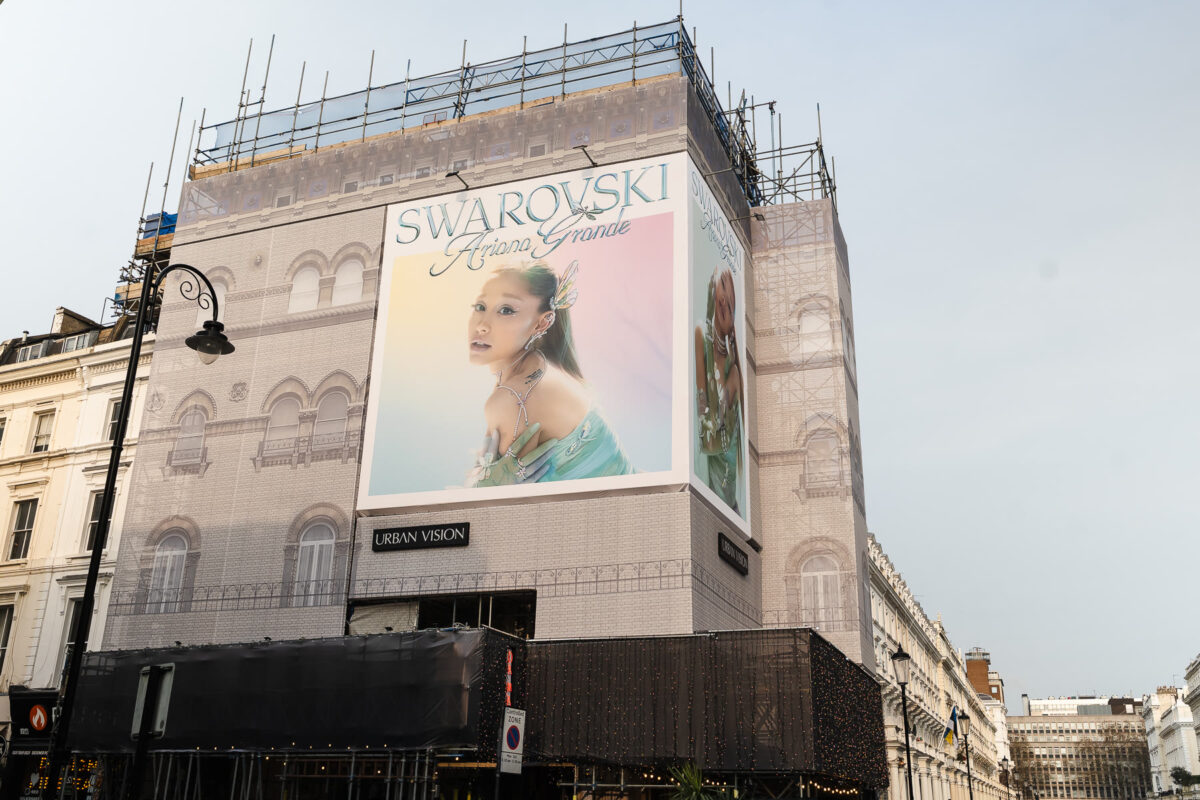 Burberry & Swarovski Across London campaign photograph 33