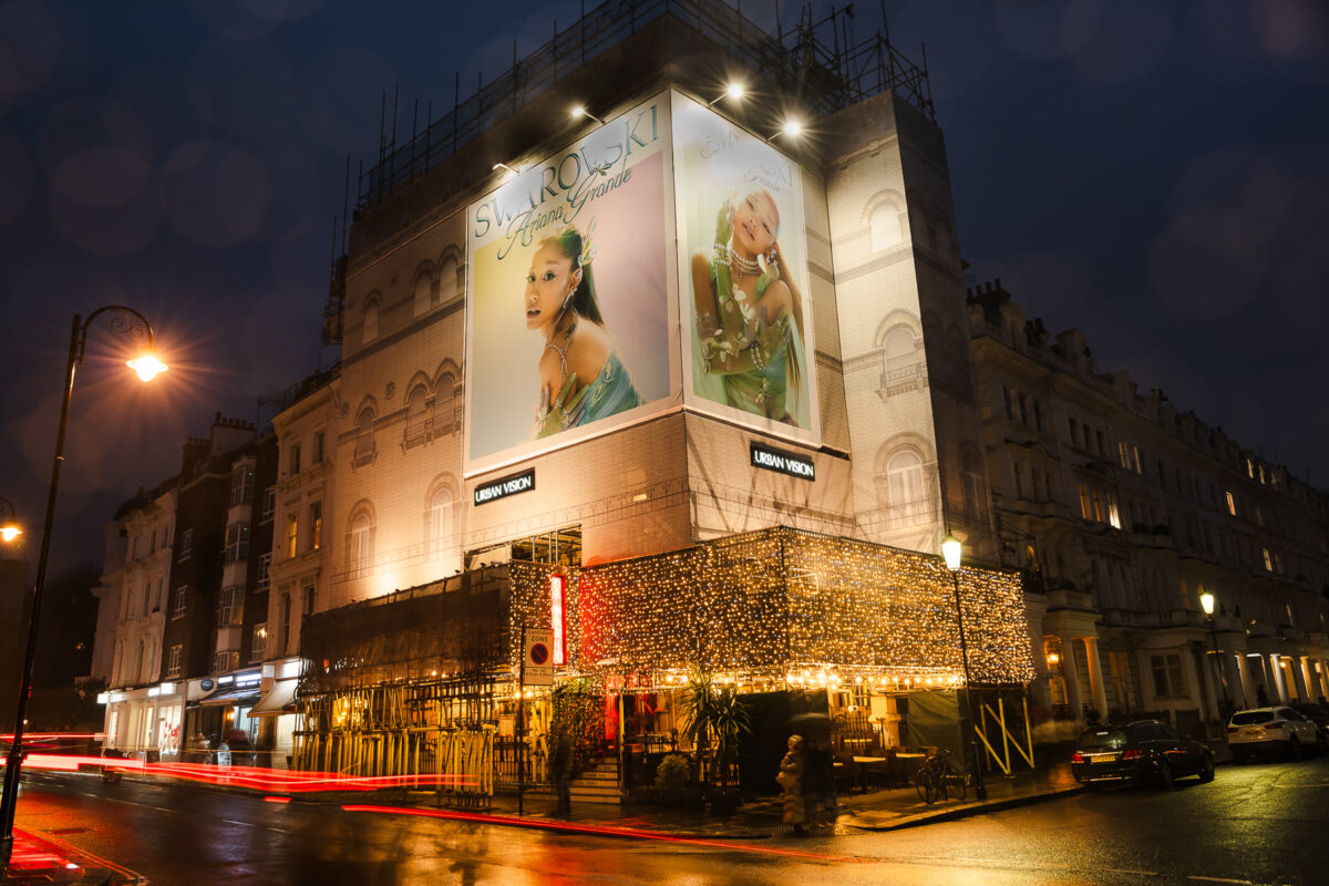 Burberry & Swarovski Across London campaign photograph 36
