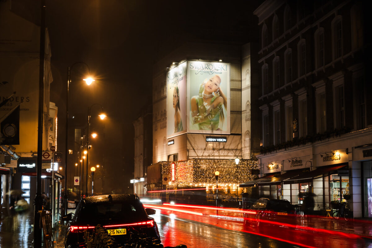 Burberry & Swarovski Across London campaign photograph 38