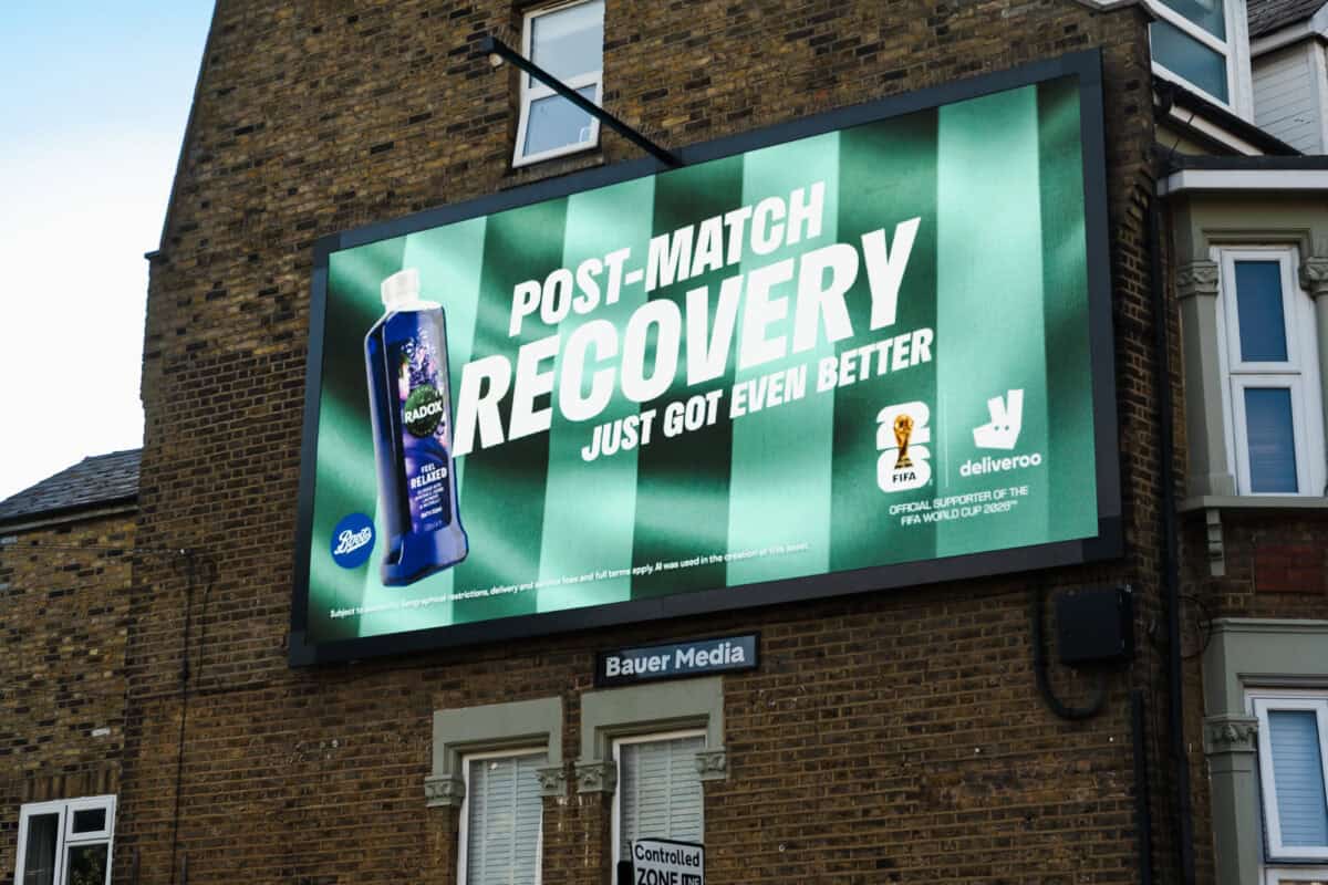 Deliveroo Football OOH Campaign campaign photograph 26