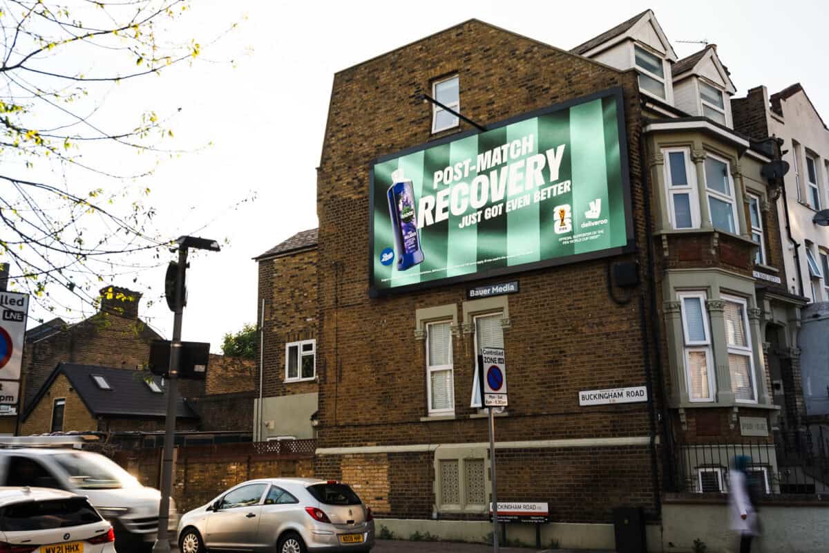 Deliveroo Football OOH Campaign campaign photograph 27
