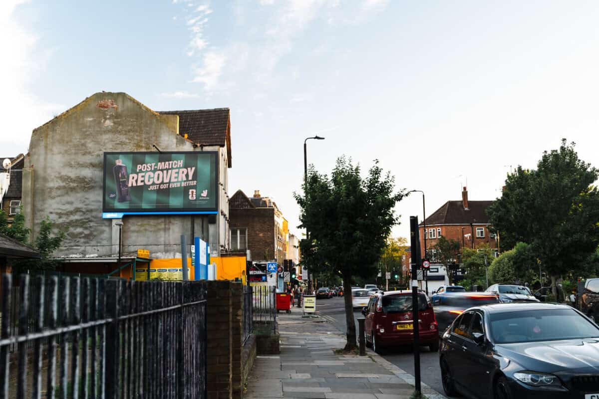 Deliveroo Football OOH Campaign campaign photograph 30