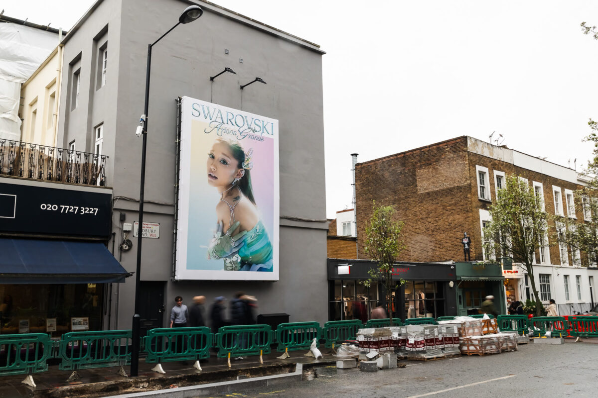 Burberry & Swarovski Across London campaign photograph 44