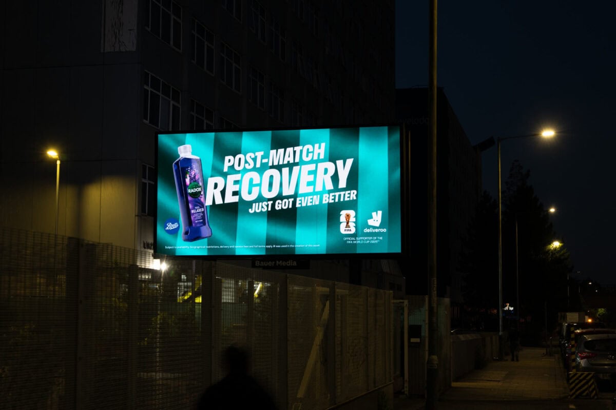 Deliveroo Football OOH Campaign campaign photograph 32