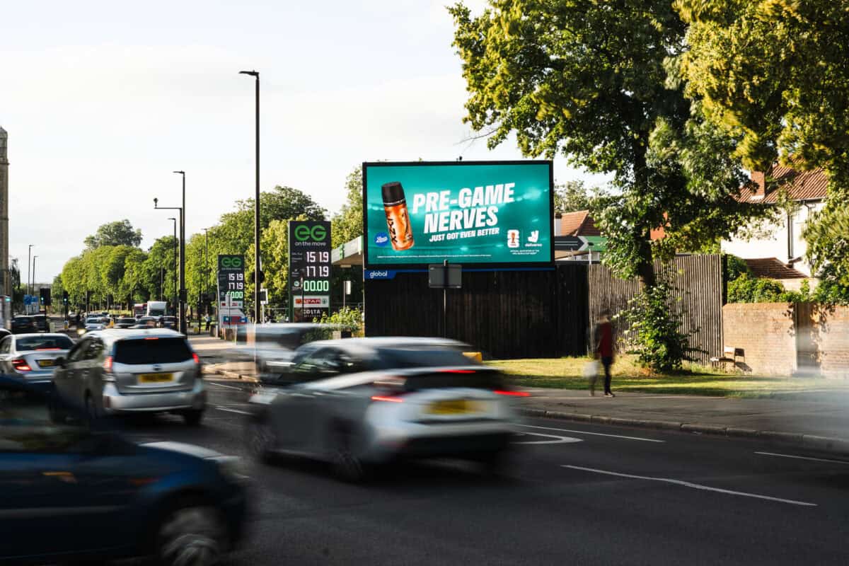 Deliveroo Football OOH Campaign campaign photograph 44
